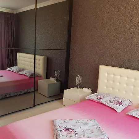 3 Solid Apartmán Mamaia