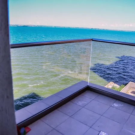 3 Solid Apartmán Mamaia